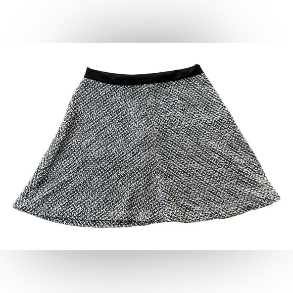 LOFT Dresses & Skirts - LOFT women's sz XXS a-Line skirt black white woven tweed flare stretch
